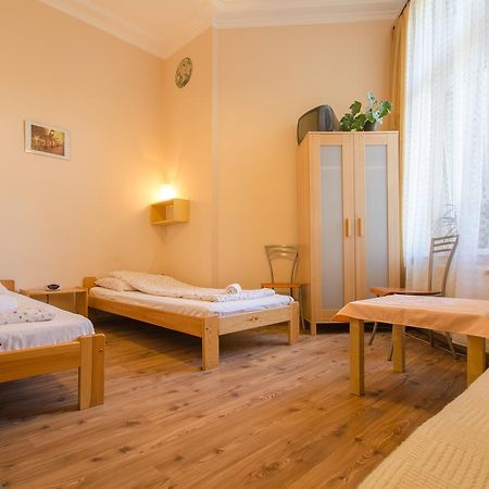 Aparthostel Fryderyk Krakow Bagian luar foto
