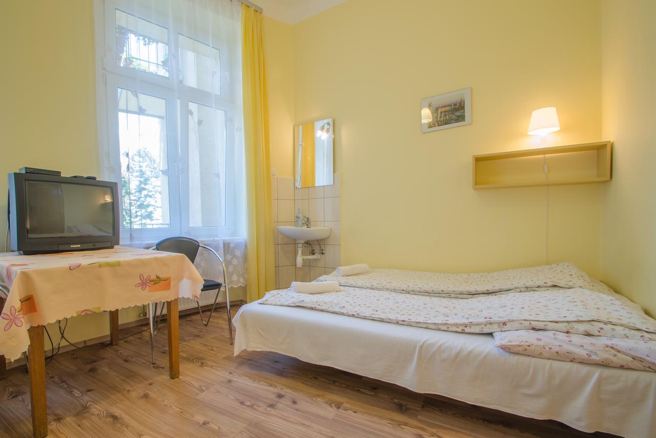 Aparthostel Fryderyk Krakow Bagian luar foto