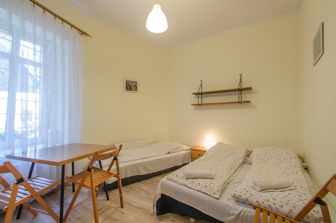 Aparthostel Fryderyk Krakow Bagian luar foto