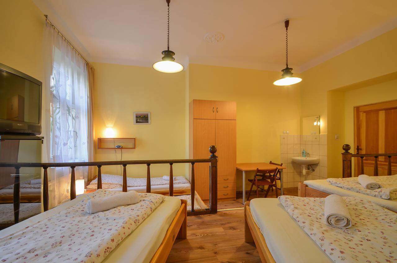 Aparthostel Fryderyk Krakow Bagian luar foto
